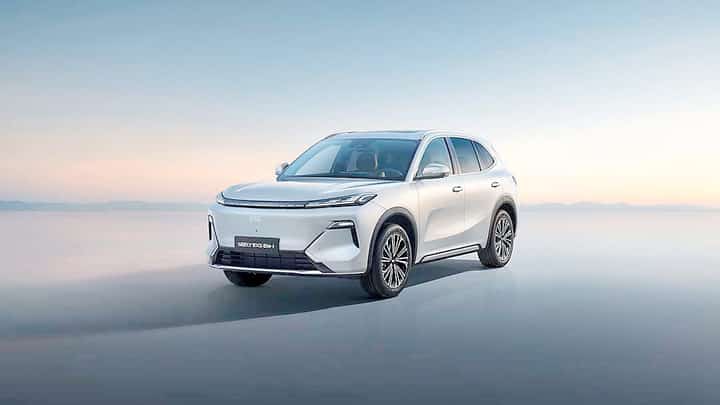 GEELY EX5 EM-i enters the Philippine market as a plug-in hybrid SUV focused on fuel efficiency and long driving range.