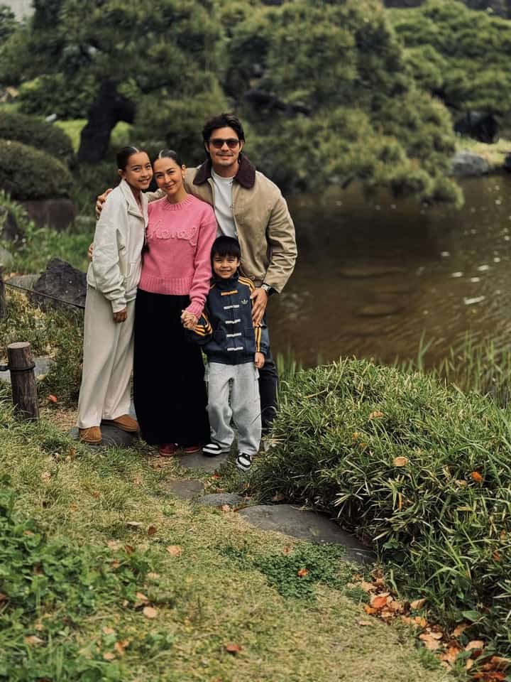 Dingdong Dantes with wife Marian Rivera and children Zia and Sixto