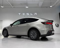 Tesla shows Model Y L in BGC