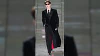 Zhang Linghe’s 40-Second Hunan walk: Viral runway that broke the Internet