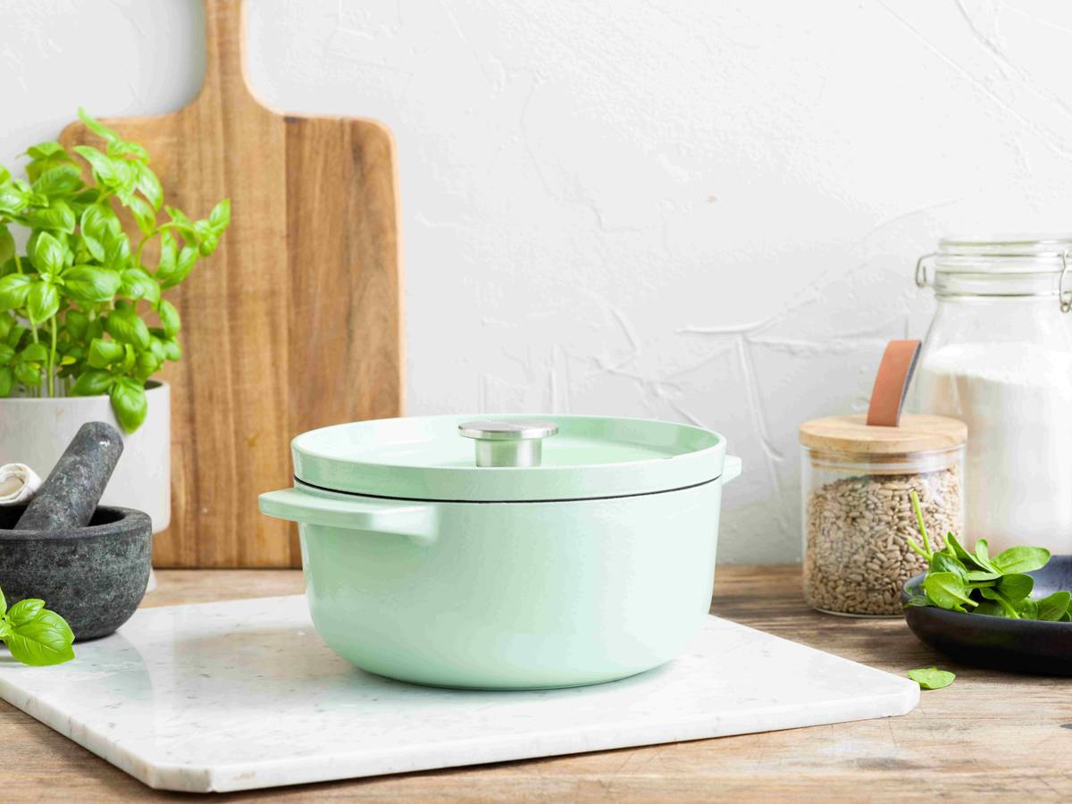 KITCHENAID Cast Iron Casserole Pistachio 22cm.