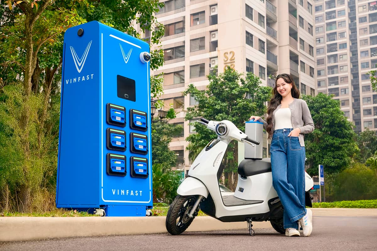 ELECTRIC scooter users access VinFast’s battery system as the group expands support for lower-cost mobility options.