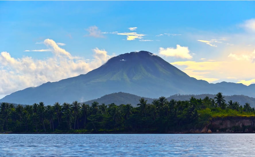 Bulusan records 63 quakes; Alert Level 1 remains