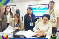 KORONADAL CITY — The Department of Agrarian Reform (DAR) Region XII and the Social Security System (SSS) signed an agreement providing social security coverage for job order and contractual employees at DAR 12. The contract signing was attended by SSS Mindanao South 2 Division Acting Head Monique S. Alcantara (left) and DAR XII officials headed by Regional Director Mariannie S. Lauban-Baunto (right).