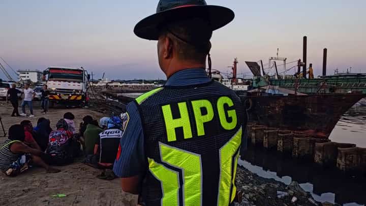 HPG relieves 12 NCR cops over alleged Customs confrontation