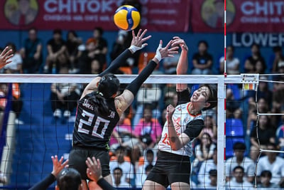 Galang, Foxies storm into semis