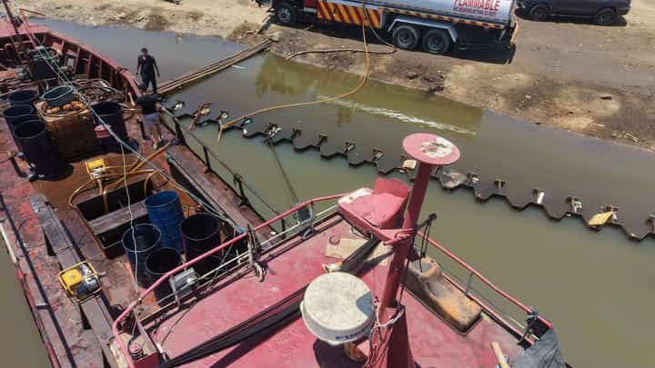 PNP hunts mastermind in P9.75-M Navotas fuel bust