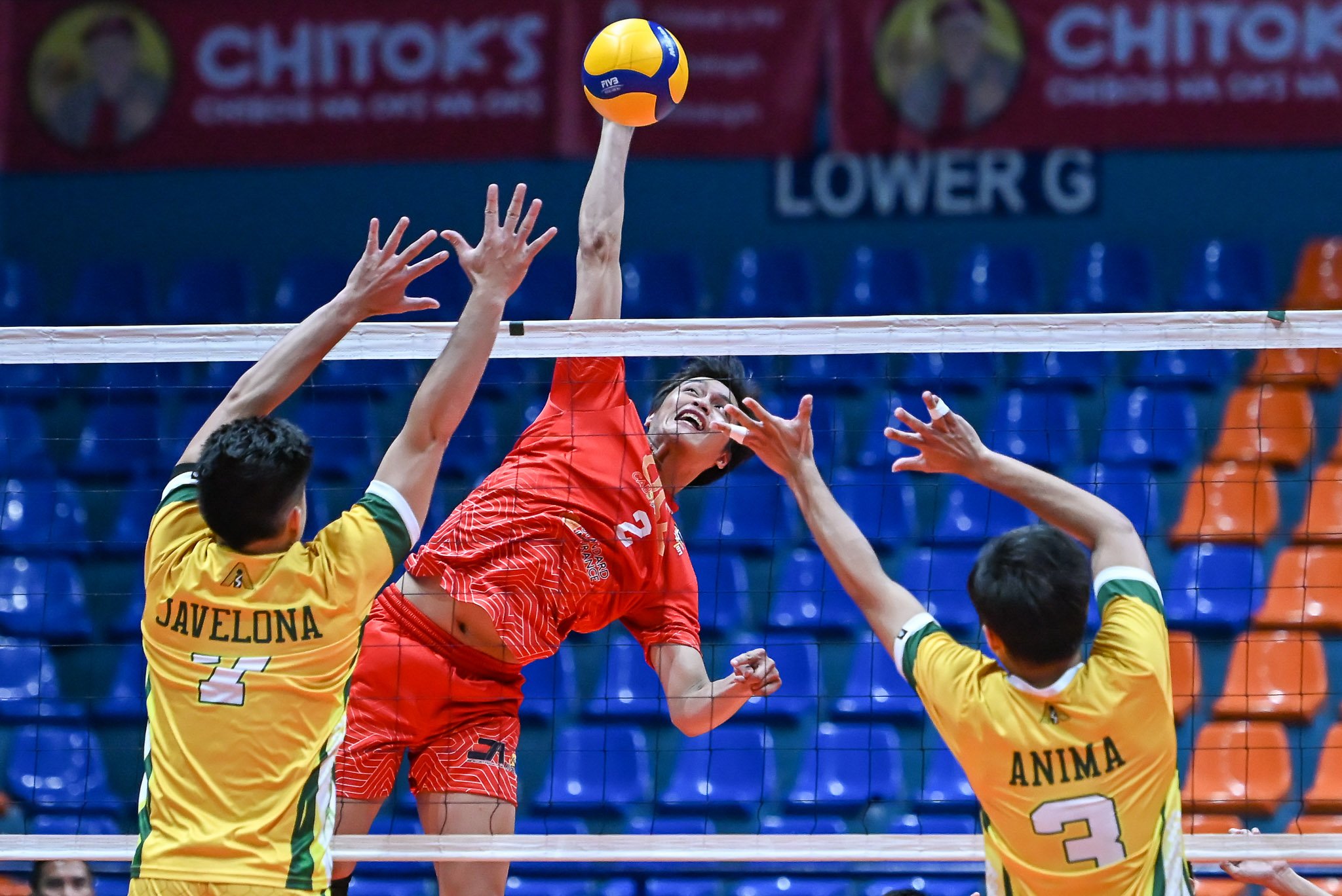 Cabstars rally, seize early semis lead
