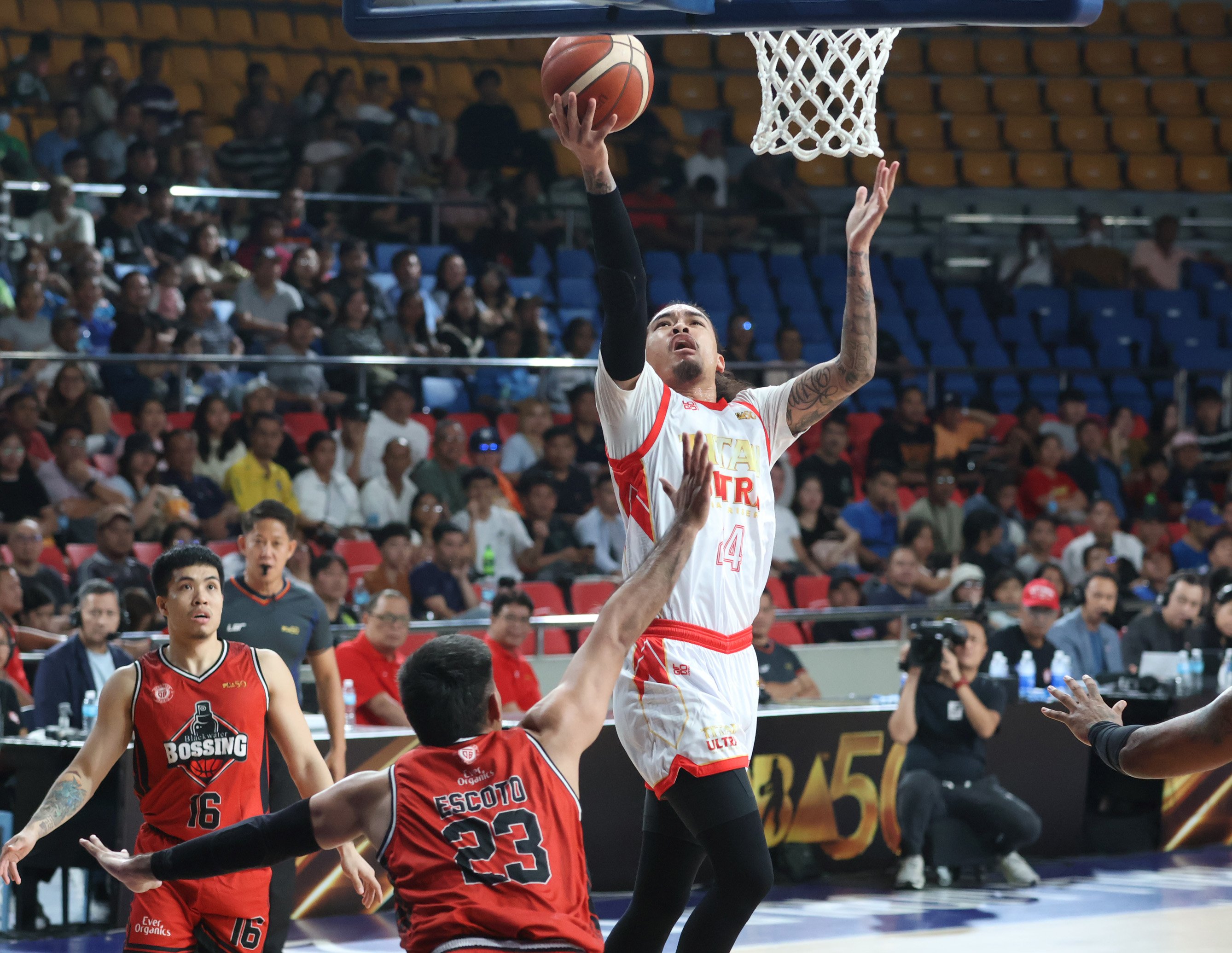 Rising to the occasion: Munzon’s clutch basket powers Giant Risers
