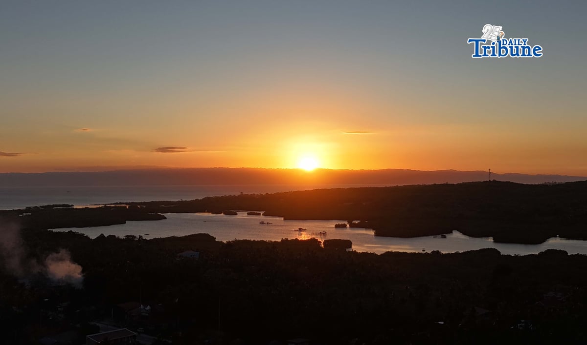 (April 09 2026) A sun set to off from Ubayon Loon Bohol, On Thursday April 9 2026, April 9, 2026, the Local Government Unit of Loon, Bohol, reported that the area is experiencing a "DANGER" level heat index. Residents are warned that the high temperature poses a high risk of heat cramps, exhaustion, and potentially heat stroke with continued exposure. The MDRRMO-Loon strongly advises everyone to stay hydrated, alert, and protected against extreme heat conditions. In case of symptoms such as dizziness, headache, or excessive sweating, seek immediate rest and medical attention if necessary. Photo/Analy Labor