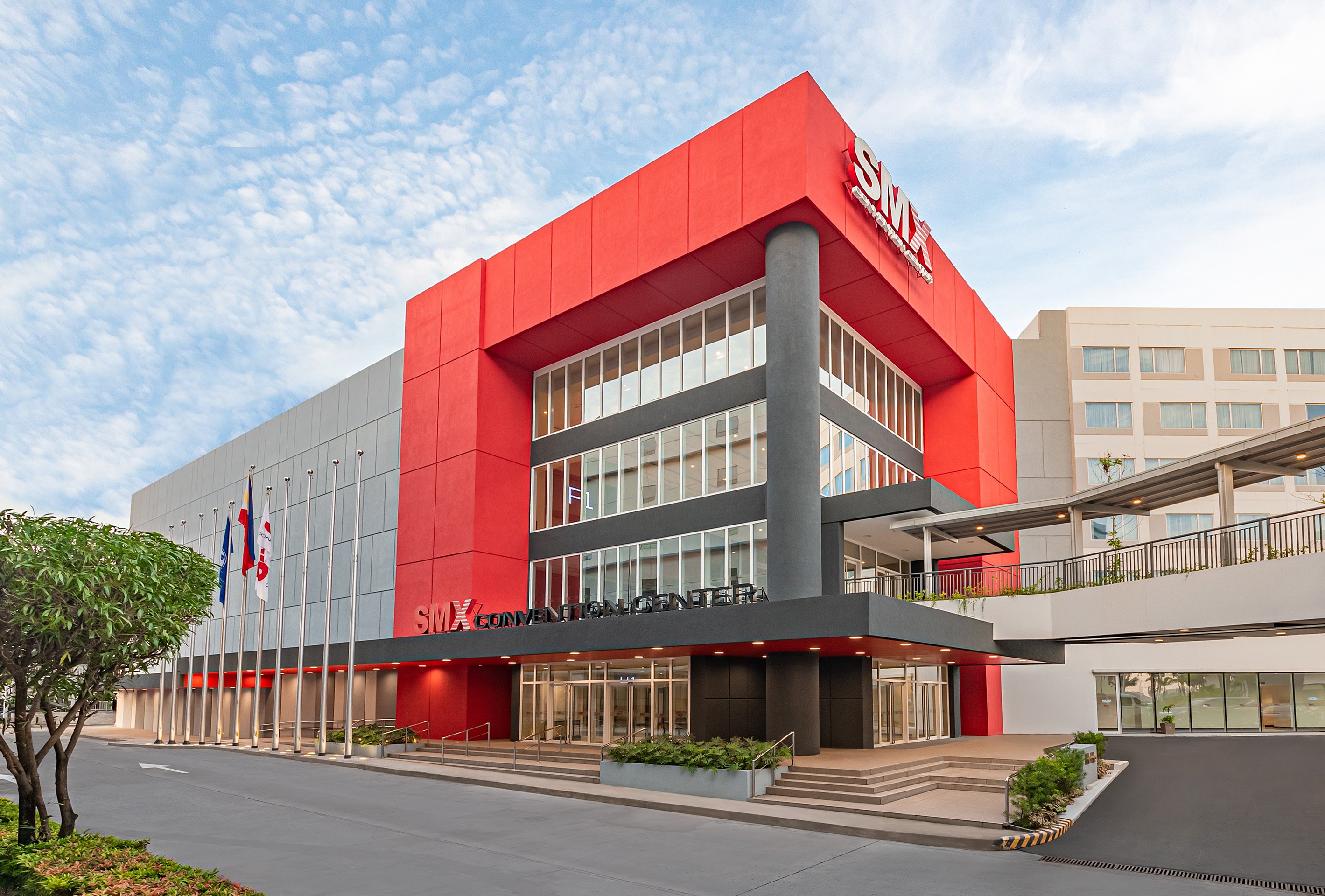 SMX Clark wins top honors anew at DOT Region 3 TRES Awards