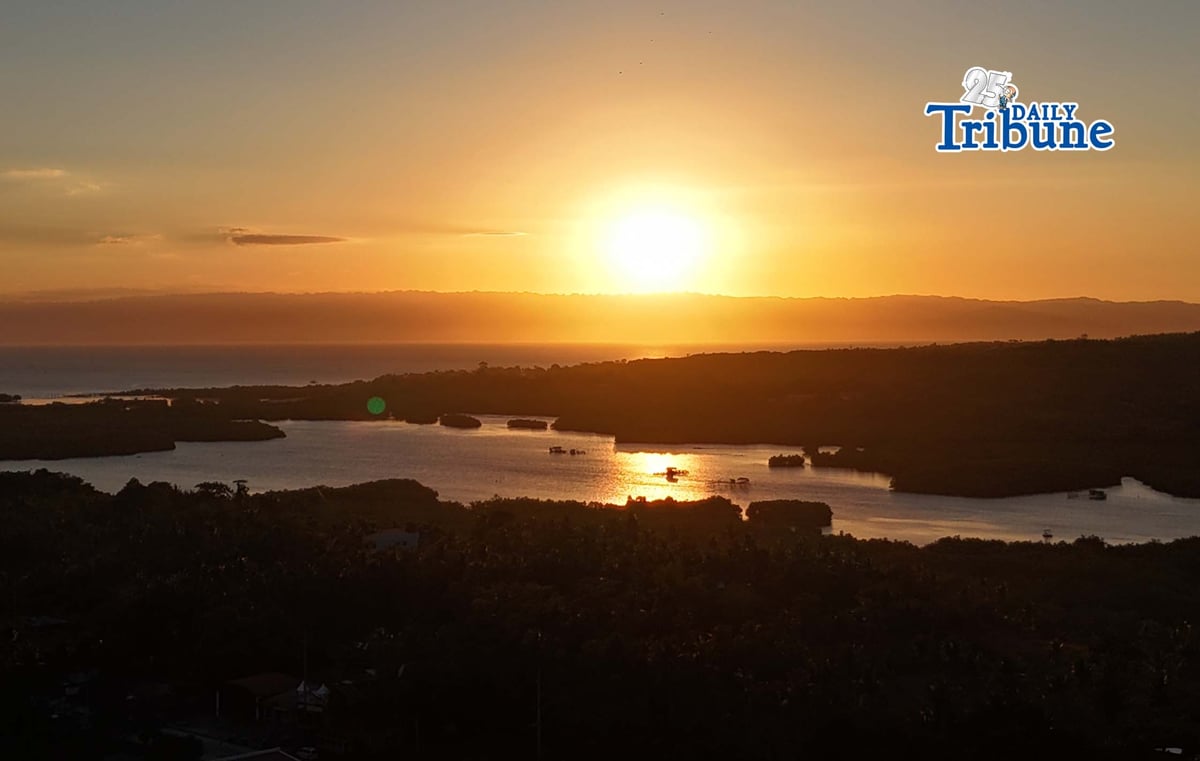 (April 09 2026) A sun set to off from Ubayon Loon Bohol, On Thursday April 9 2026, April 9, 2026, the Local Government Unit of Loon, Bohol, reported that the area is experiencing a "DANGER" level heat index. Residents are warned that the high temperature poses a high risk of heat cramps, exhaustion, and potentially heat stroke with continued exposure. The MDRRMO-Loon strongly advises everyone to stay hydrated, alert, and protected against extreme heat conditions. In case of symptoms such as dizziness, headache, or excessive sweating, seek immediate rest and medical attention if necessary. Photo/Analy Labor