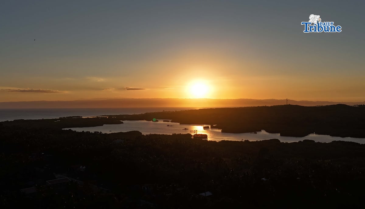 (April 09 2026) A sun set to off from Ubayon Loon Bohol, On Thursday April 9 2026, April 9, 2026, the Local Government Unit of Loon, Bohol, reported that the area is experiencing a "DANGER" level heat index. Residents are warned that the high temperature poses a high risk of heat cramps, exhaustion, and potentially heat stroke with continued exposure. The MDRRMO-Loon strongly advises everyone to stay hydrated, alert, and protected against extreme heat conditions. In case of symptoms such as dizziness, headache, or excessive sweating, seek immediate rest and medical attention if necessary. Photo/Analy Labor