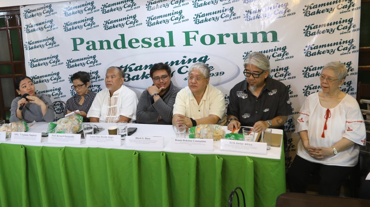 Pandesalan on Araw ng Kalayaan