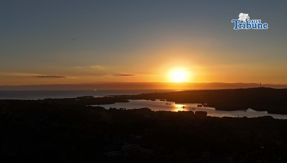(April 09 2026) A sun set to off from Ubayon Loon Bohol, On Thursday April 9 2026, April 9, 2026, the Local Government Unit of Loon, Bohol, reported that the area is experiencing a "DANGER" level heat index. Residents are warned that the high temperature poses a high risk of heat cramps, exhaustion, and potentially heat stroke with continued exposure. The MDRRMO-Loon strongly advises everyone to stay hydrated, alert, and protected against extreme heat conditions. In case of symptoms such as dizziness, headache, or excessive sweating, seek immediate rest and medical attention if necessary. Photo/Analy Labor