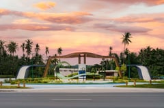 Riding the full tide at Club Laiya