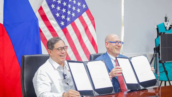 HEALTH Secretary Teodoro Herbosa and US Embassy Chargé d’Affaires Robert Ewing