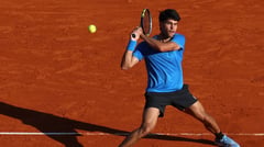 Big guns struggle: Sinner, Alcaraz wobble way to Monte Carlo quarters