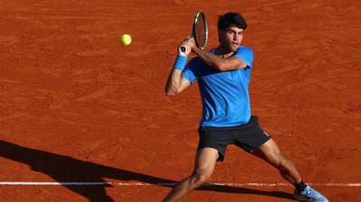 Big guns struggle: Sinner, Alcaraz wobble way to Monte Carlo quarters