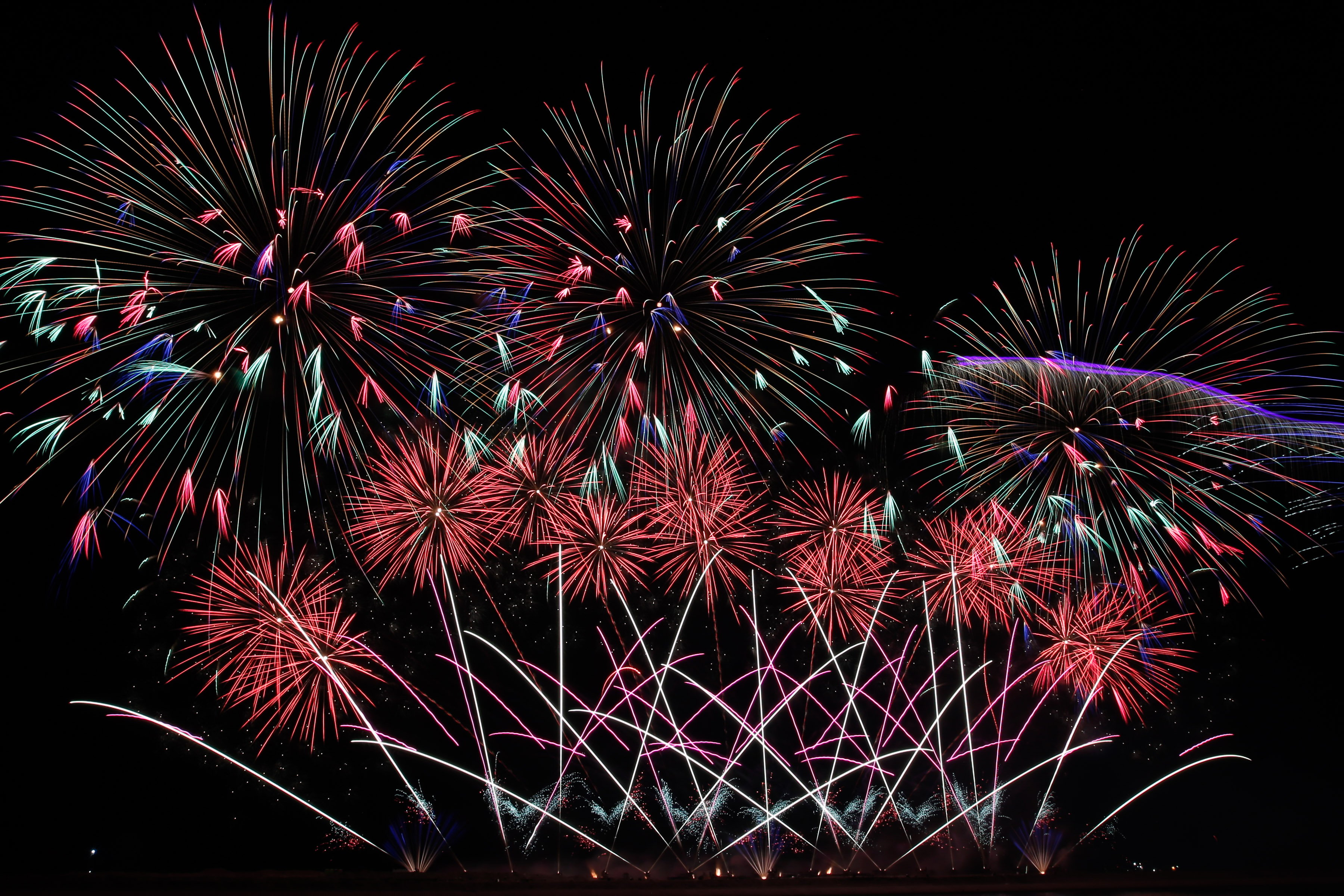 Philippines' Platinum Fireworks Incorporated lights up the Manila Bay skies during the finale exhibition of the 13th Philippine International Pyromusical Competition at the SM Mall of Asia in Pasay City on 11 April 2026. Pyrotex Fireworx from the United Kingdom took this year's championship title, besting seven other competing countries.