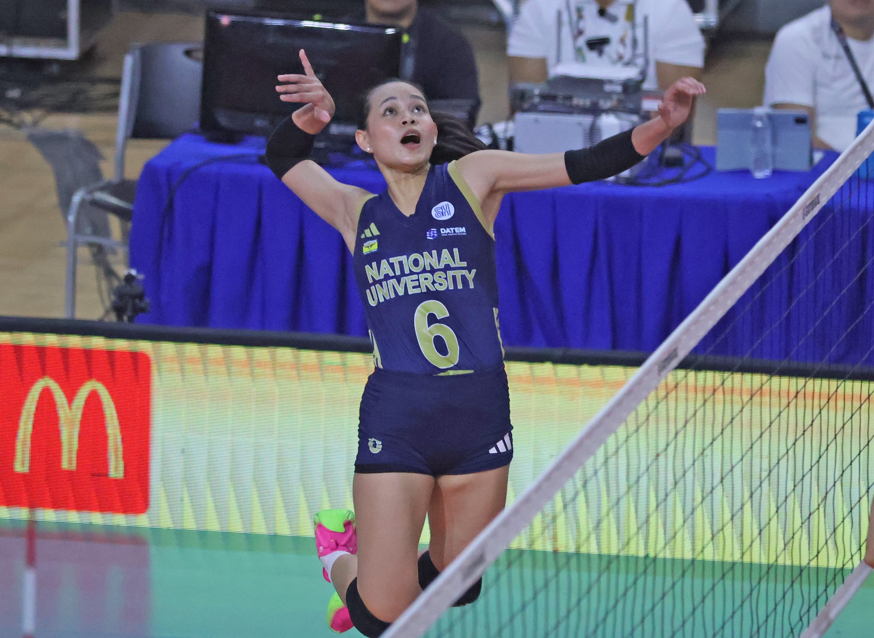 Easy work: NU destroys UE, enters semis
