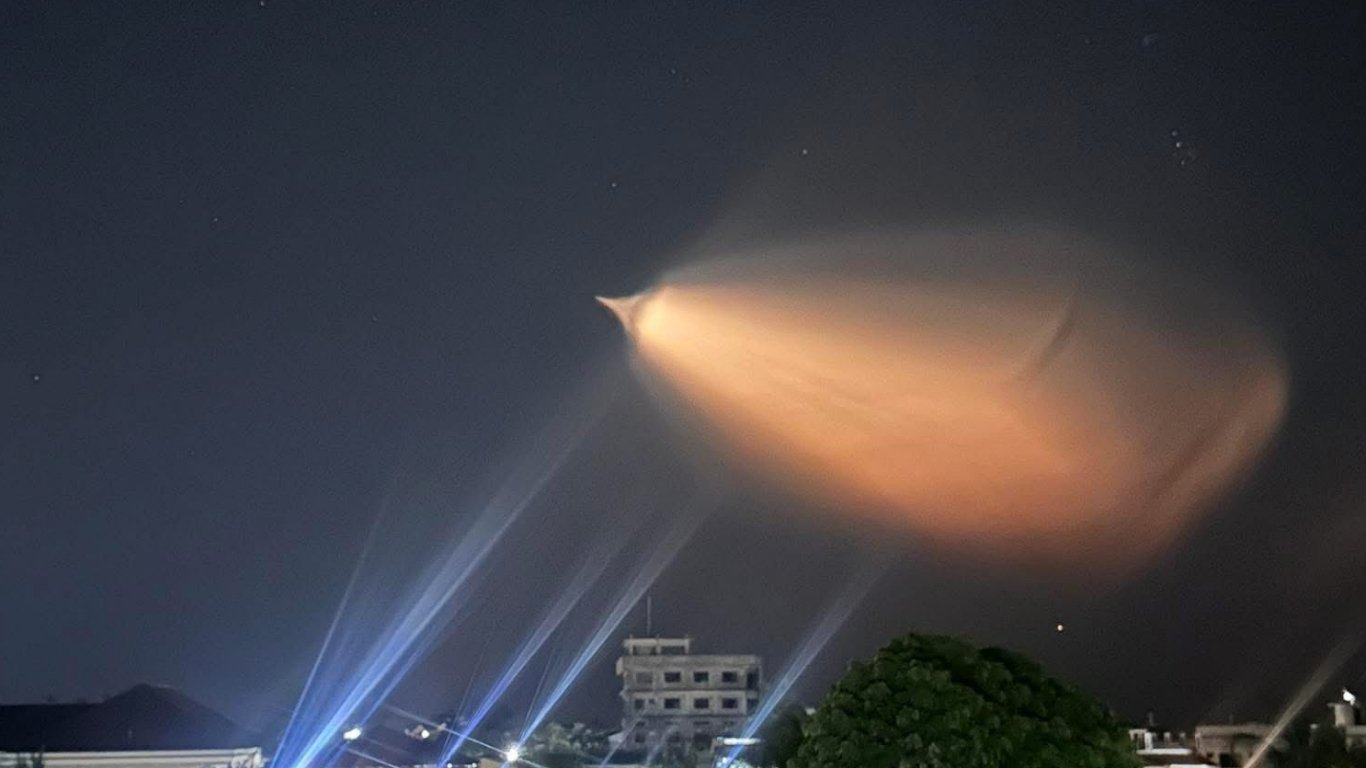 Residents witness ‘space jellyfish’