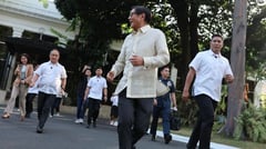 Marcos satisfaction rating hits record low — SWS poll
