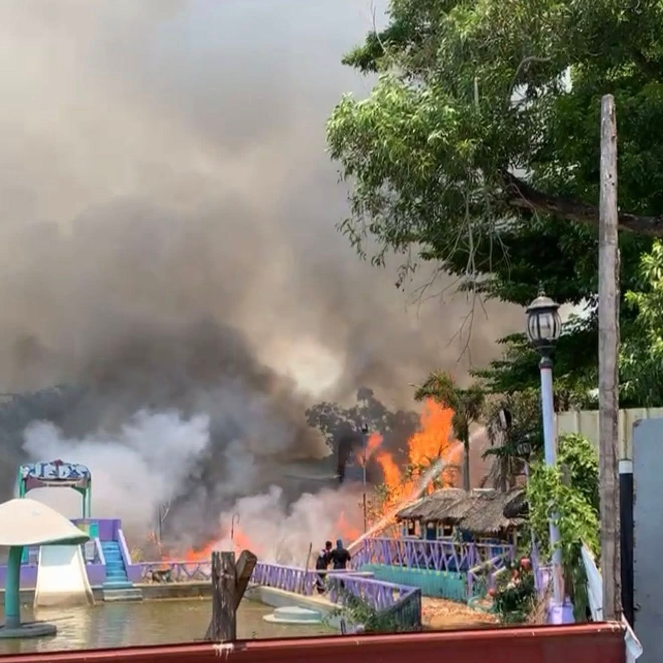Fire hits resort in Calumpit