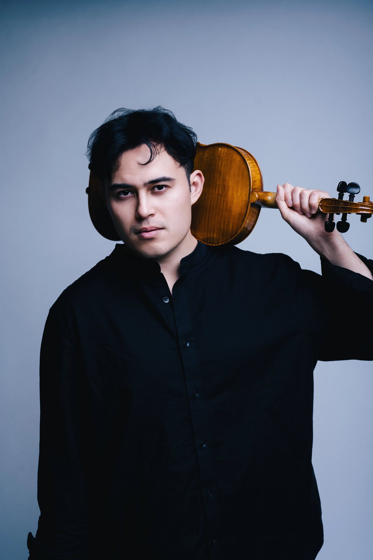 Violist Christian Wrona.