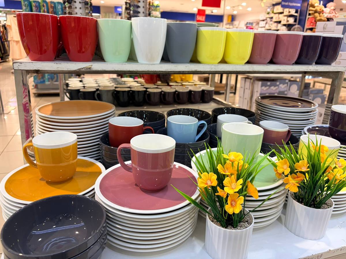 BRIGHT mugs add a splash of color to every sip.