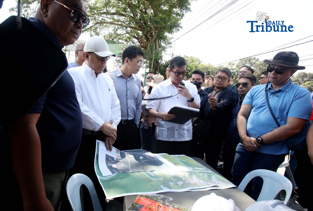 (April 15 2026) Sandiganbayan Third Division justices show the map of the alleged ghost flood control project at Purok 5, Brgy. Bunsuran in Pandi, Bulacan, linked to ex-Senator Ramon “Bong” Revilla Jr. and former officials of the DPWH Bulacan 1st District Engineering Office. On Wednesday April 15 2026. Photo/Analy Labor