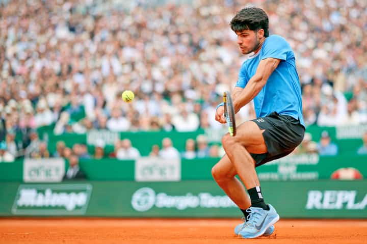 Homecourt advantage: Spanish Alcaraz makes hot Barcelona start