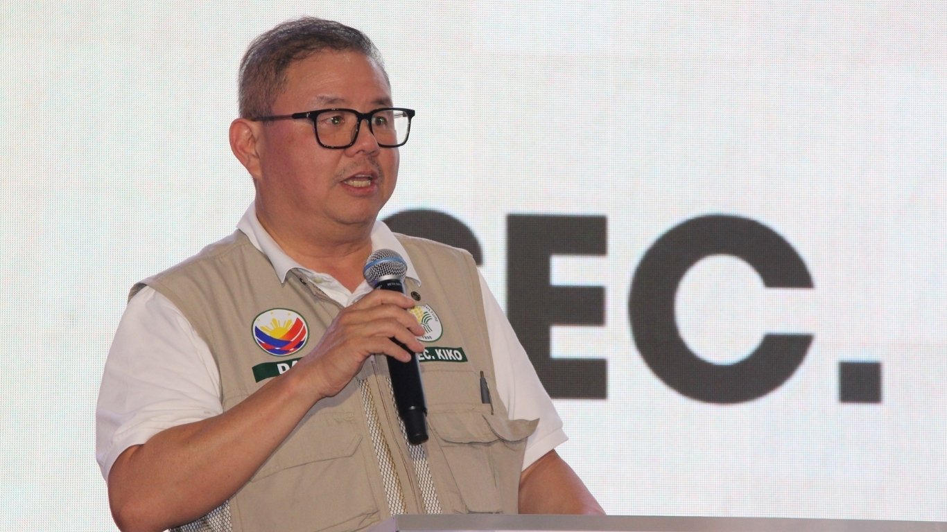 Tiu Laurel targets illegal fertilizer sellers