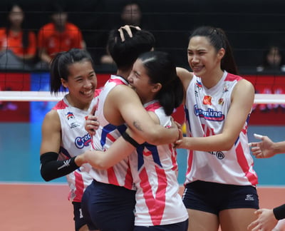 The queens are back: Cool Smashers tame Foxies, make finals return