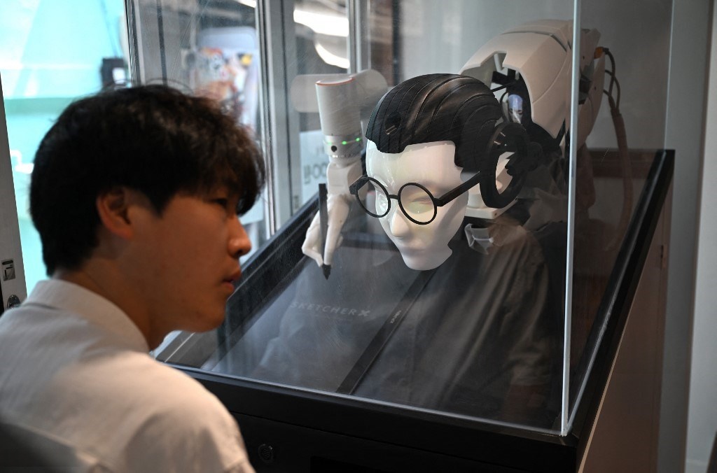 ‘AI shamans’ tell fortunes of curious South Koreans