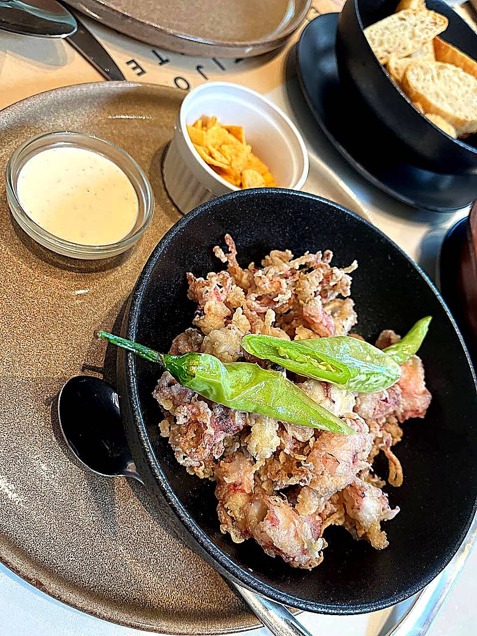 Recommended appetizer: chipirones con espada.