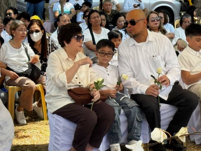 NORA Aunor remembered on her first death anniversary at the Libingan ng mga Bayani. Ian de leon with his family, actress Boots Anson Roa and director Adolf Alix Jr.