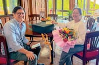 AFTER 33 years, it’s the quiet gestures that bloom the brightest, First Lady Liza Araneta Marcos (right) shares a tender note on a simple bouquet handpicked by President Ferdinand Marcos Jr. (left), proving that love, in its purest form, needs no grand flourish — just thoughtfulness.