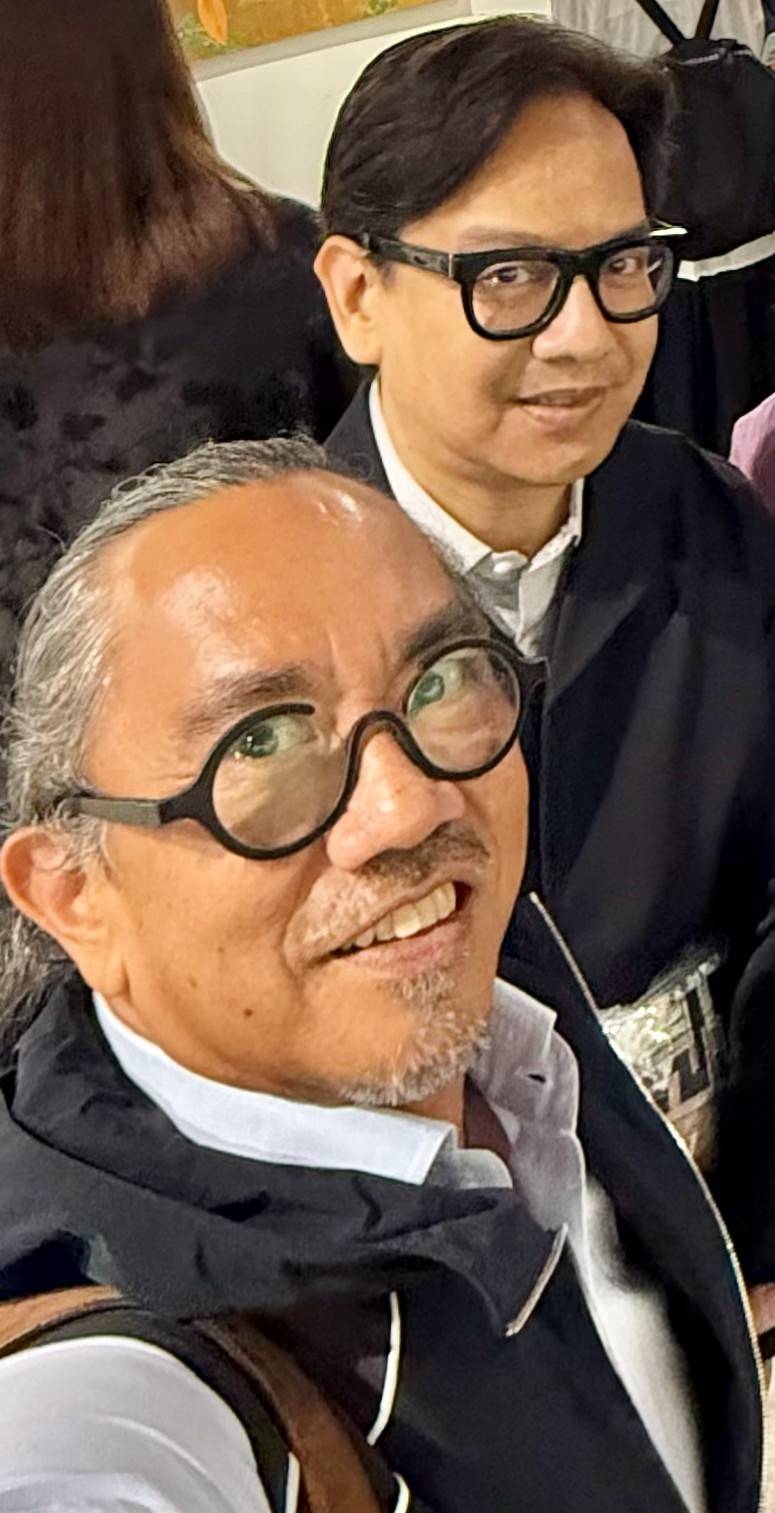 TOTI Turalba and curator Miguel Rosales.