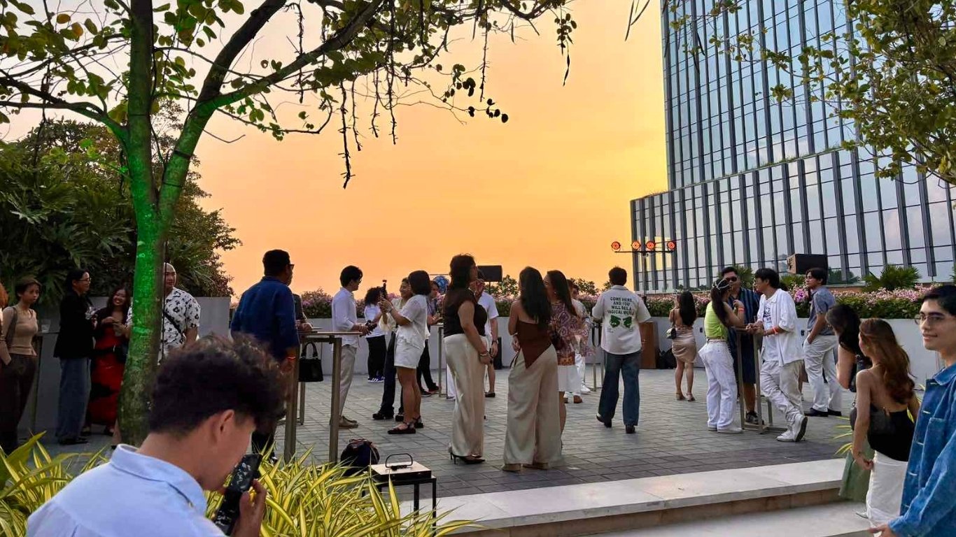 TLI Radio holds sunset party at Solaire North