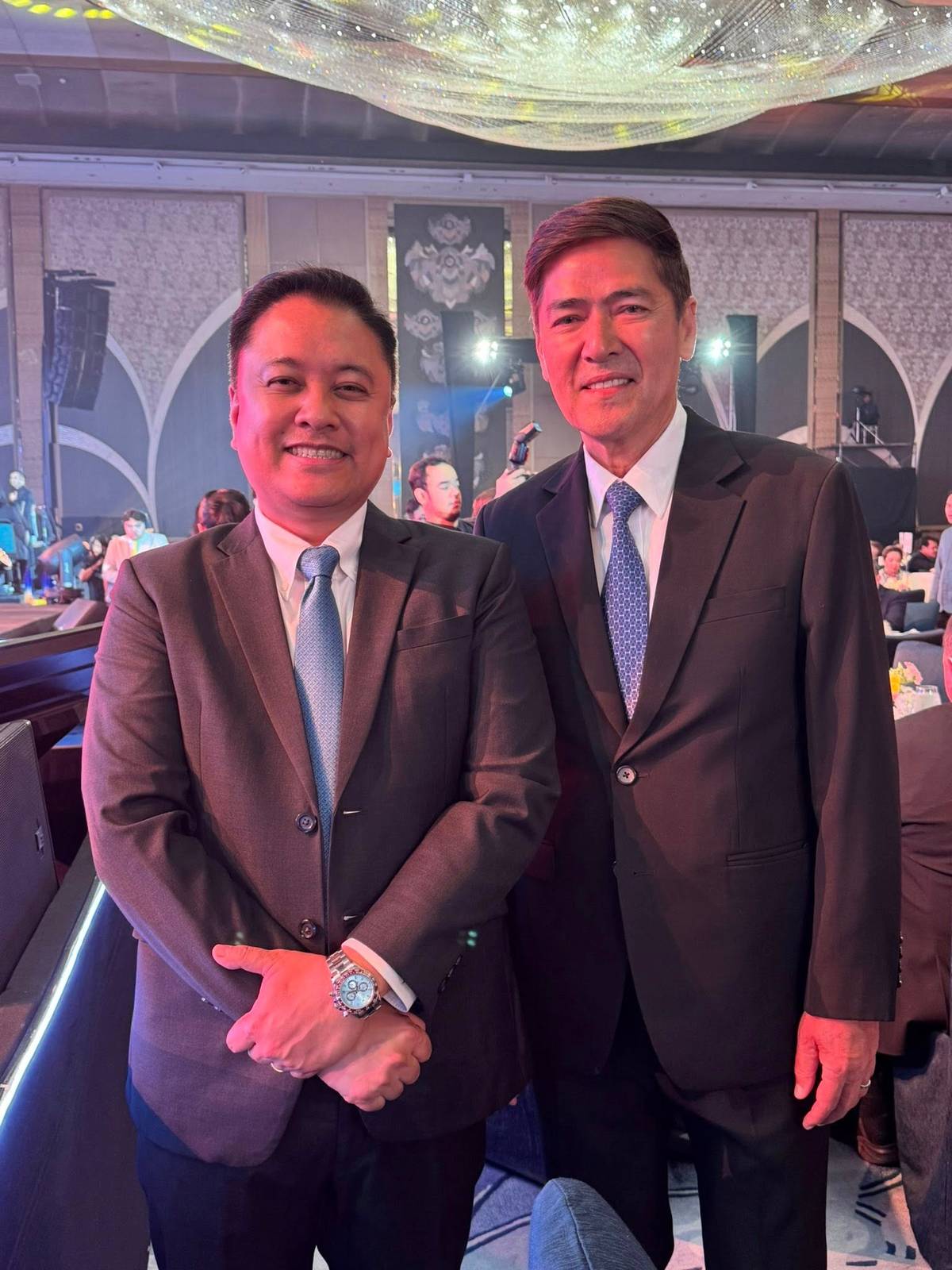 ATTY. Buko dela Cruz (left) and Vic Sotto.