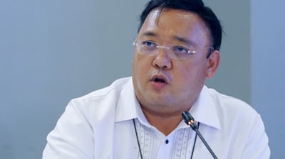 Roque rejects Remulla claim of Austria asylum denial