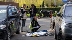 Gunman, hostage among 6 killed in Kyiv shooting