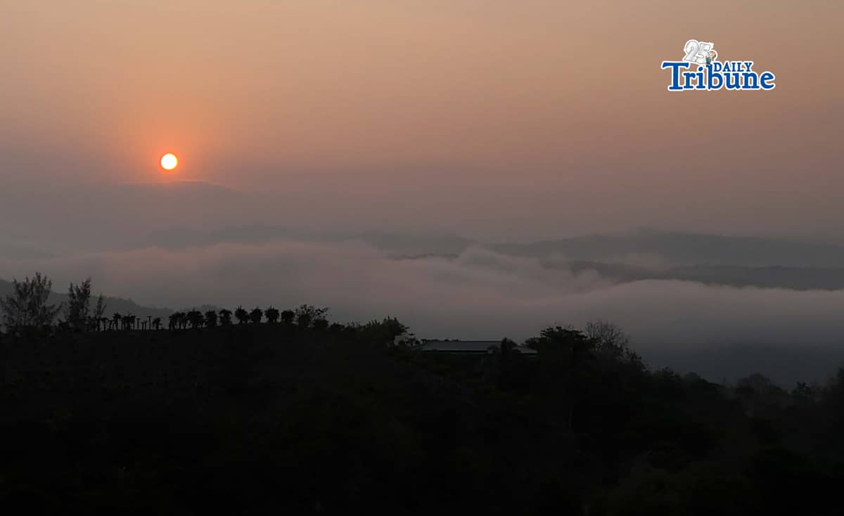 (April 18 2026) As the sunrise goes up the Sea of clouds creating a dramatic and serene natural view over the ridges of Rizal province, on Sunday morning April 19 2026. Photo/Analy Labor