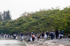Pre-Earth Day coastal clean-up