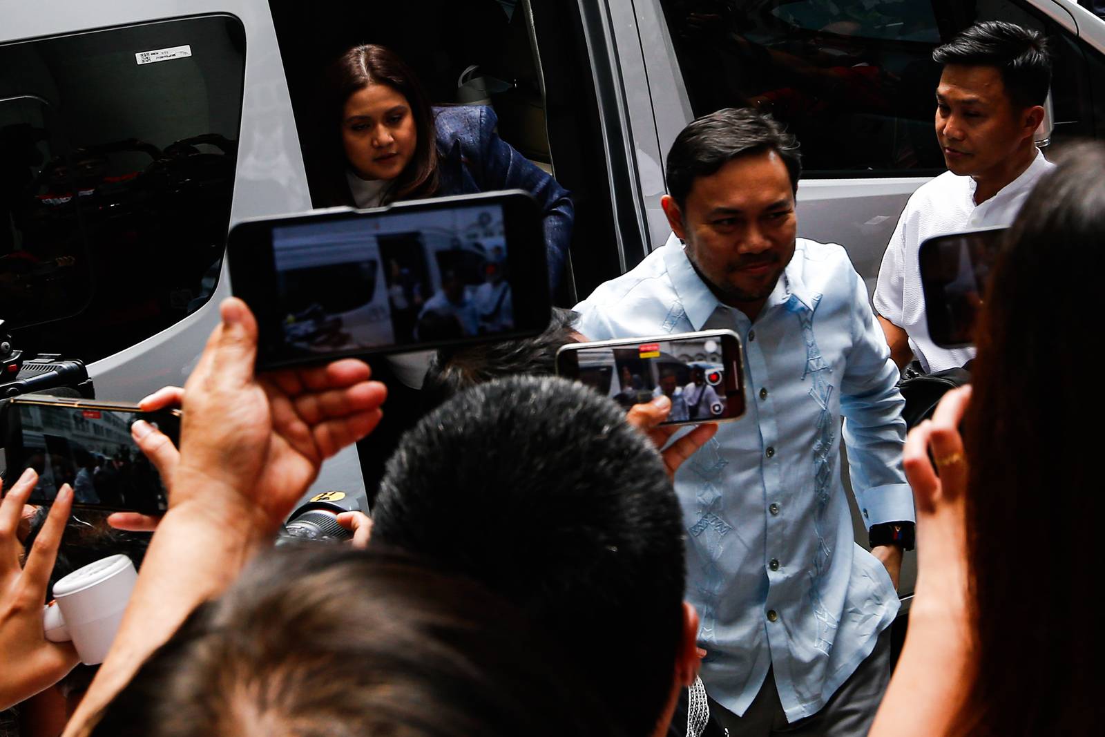 Senators Mark Villar and Camille Villar arrive at the Department of Justice in Ermita, Manila, on 20 April 2026 for the continuation of the preliminary investigation into the market manipulation, insider trading, and misleading disclosure complaints filed by the Securities and Exchange Commission against Villar Land Holdings Corporation officers.