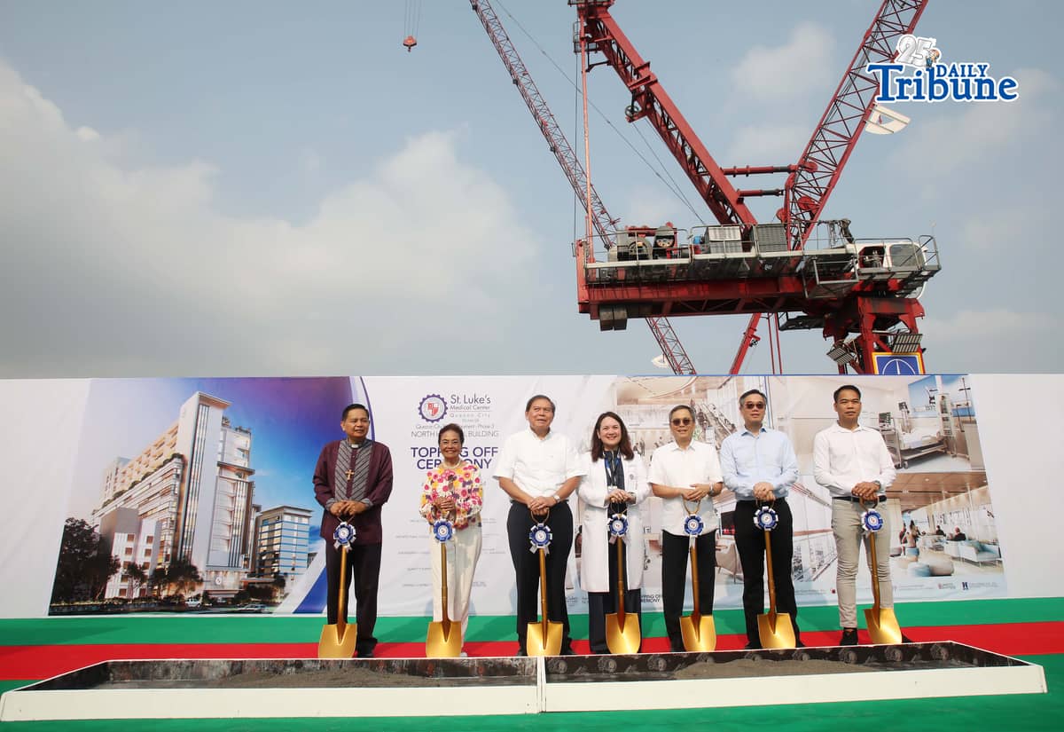 (April 20 2026) Prime Prishap Nelson Poltic, Board Member SCMC Mrs Leonora A Calali, 1st Vice Chairman of SCMC Atty. Cirito Noel, SVP and Medical Director Dr. Deborah Ona, SCMC Board Member Jose Ma. Montinola, SCMC Board Member Edison Yap, VP for Construction and Project Management of SCMC Development Group Arch. Wilfredo Abarquez, lead the traditional Topping Off ceremony of the St. Luke’s Quezon City North Hospital building a 13-storey building bedside the St Lukes College of Medicine at Sta. Ignaciana street in Quezon City, on Monday April 20 2026, this is slated for completion in 2027. Photo/Analy Labor