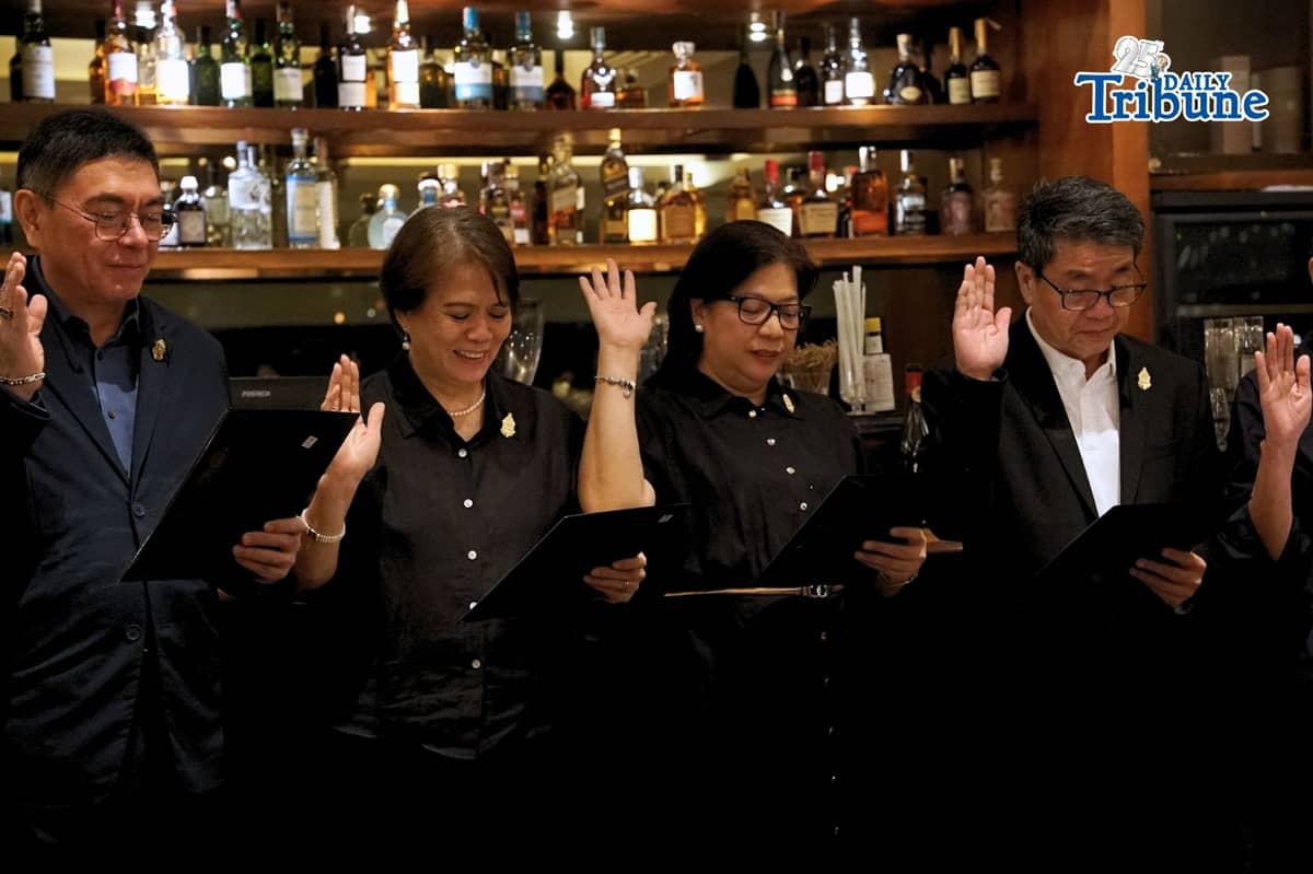 [FROM LEFT TO RIGHT]

Frederick Sibug, FPIA
VP for Public Affairs

Ma. Cynthia Naval, FPIA
National Secretary

Mylene Isidro, FPIA
National Treasurer

Hunson Co, FPIA
Director
