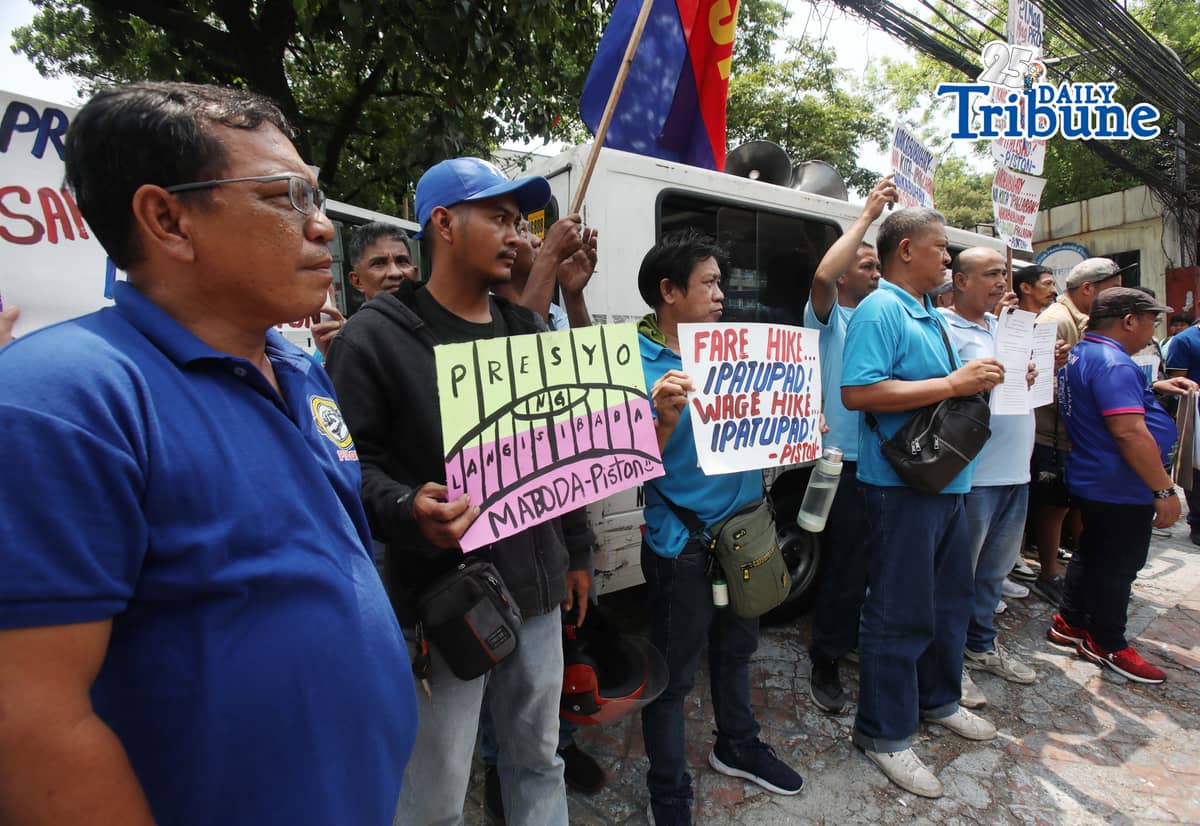 (April 20 2026) Members of transport group PISTON file a P10 fare increase petition at the LTFRB in Quezon City on Monday, April 20, 2026, amidst the high fuel prices. Photo/Analy Labor