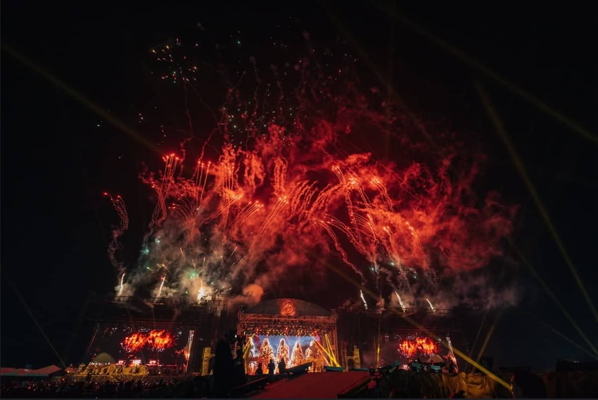 AS a symphony of fireworks painted the night sky, SB19 brought the house down with a soulful performance and breathtaking spectacle served as the perfect closing chapter to a night defined by light, legacy, and the group’s meteoric rise.